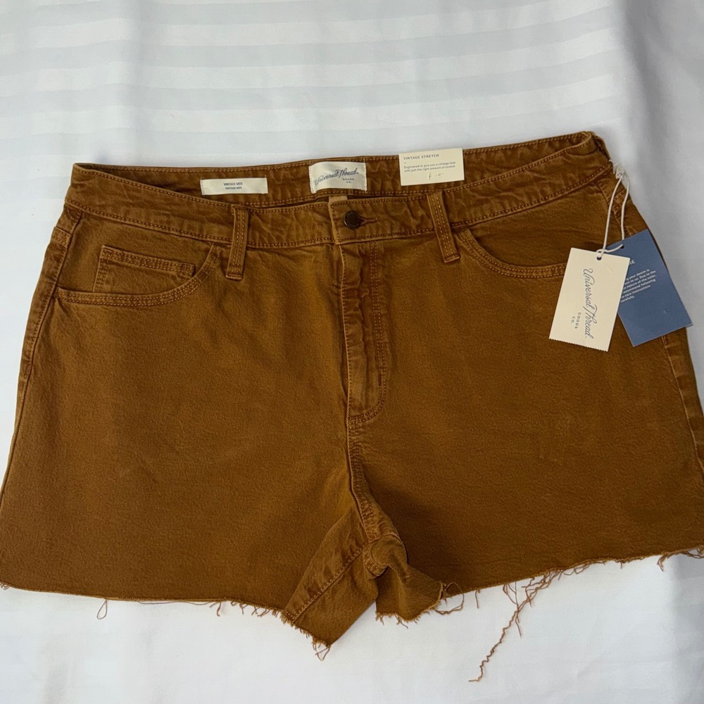 Universal Thread Womens Vintage Midi Shorts Brown Raw Hem Size 16 NWT